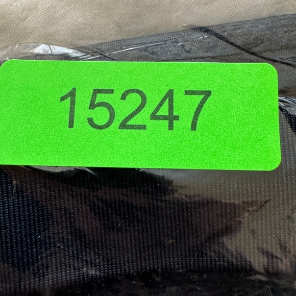 Hurley Men's Gray Performance Short Sleeve Athletic Golf Polo Shirt Size Small - Picture 10 of 10